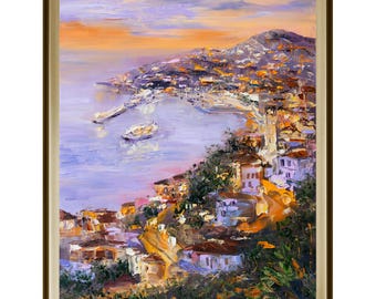 Madeira. Funchal. Paisaje vespertino de la capital de la isla de la eterna primavera. Ciudad portuguesa de primavera, vino y carnaval.