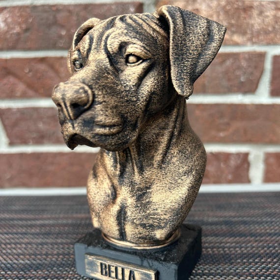 Hand-painted custom dog statue with a personalised name plate