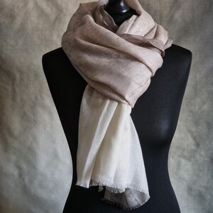 Kashmiri Paisley Weave Handwoven Pashmina Scarf - Cream white