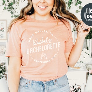 Chemises de jeune fille, chemises de jeune fille personnalisées, chemises de demoiselle d’honneur personnalisées, chemises de l’équipe de mariée, cadeaux de demoiselle d’honneur uniques, tribu de mariée image 2