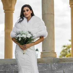 Elizabeth &#39;Etole made of real natural white fox fur. Luxury winter wedding, princess, fur stole, wrap shawl, bride, bridesmaid, women&#39;s gift