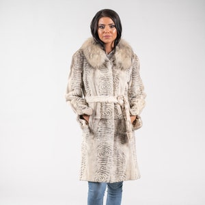Long line sheared real mink fur coat. Rose patterns, fox fur collar. Knee length natural color full skin mink coat with pelt. Gift for her.