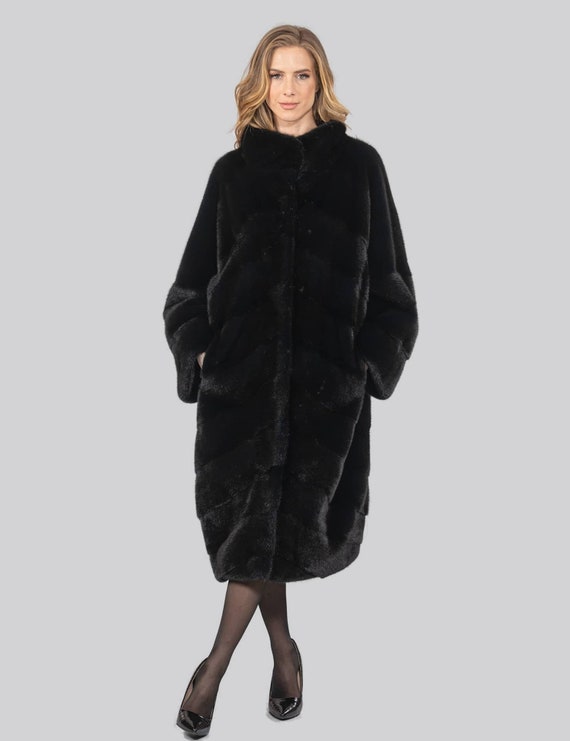 Long Line Dark Blue Real Mink Fur Coat. Full Length High Quality