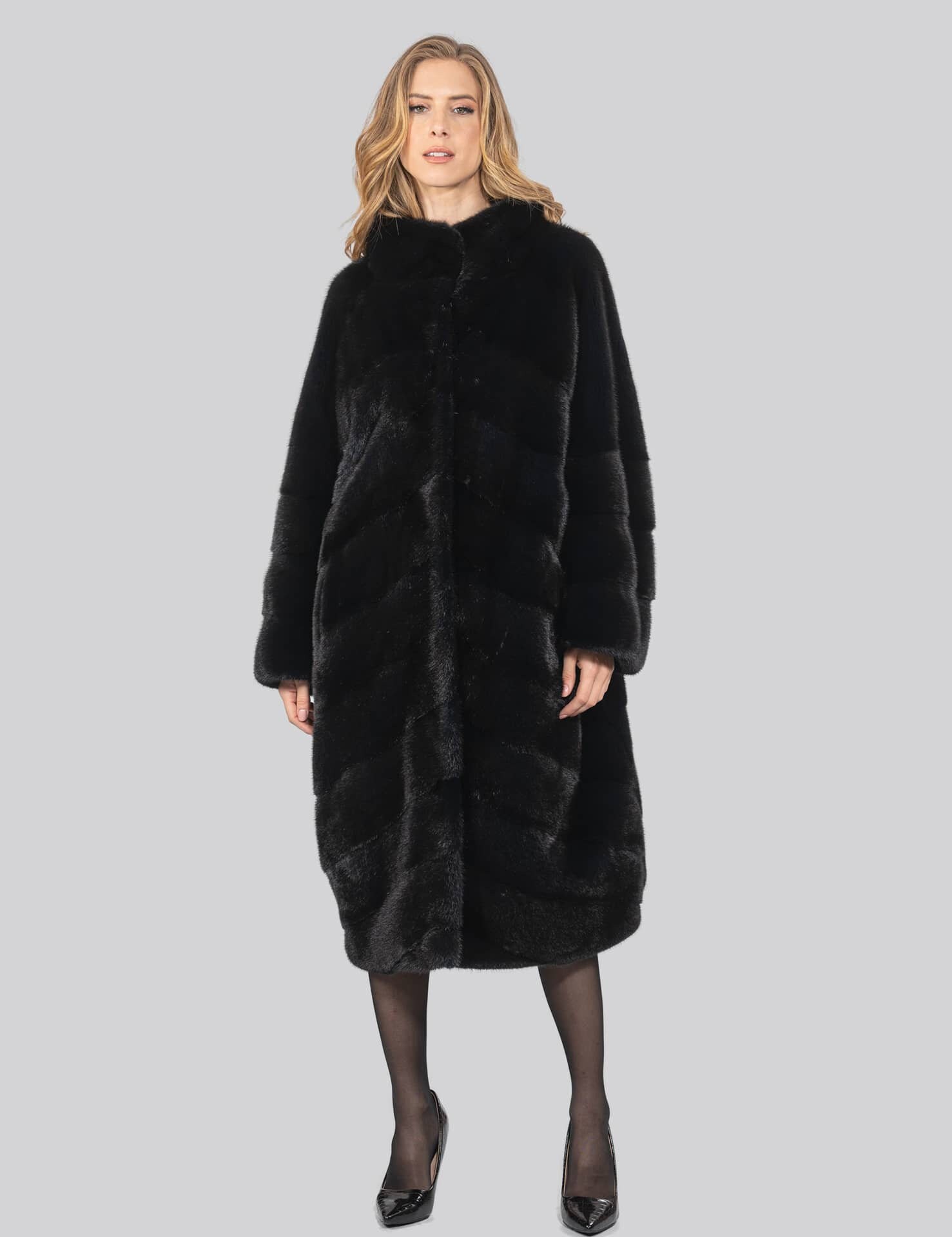 Long Line Dark Blue Real Mink Fur Coat. Full Length High Quality