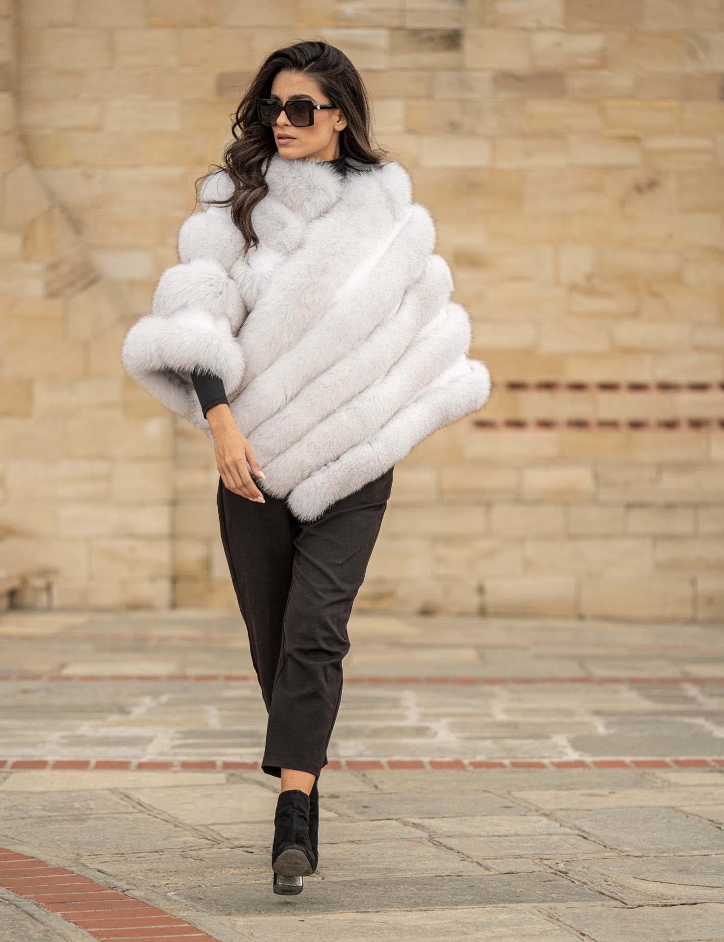 White Real Fox Fur Poncho, Zipper Closure. Full Skin Natural White