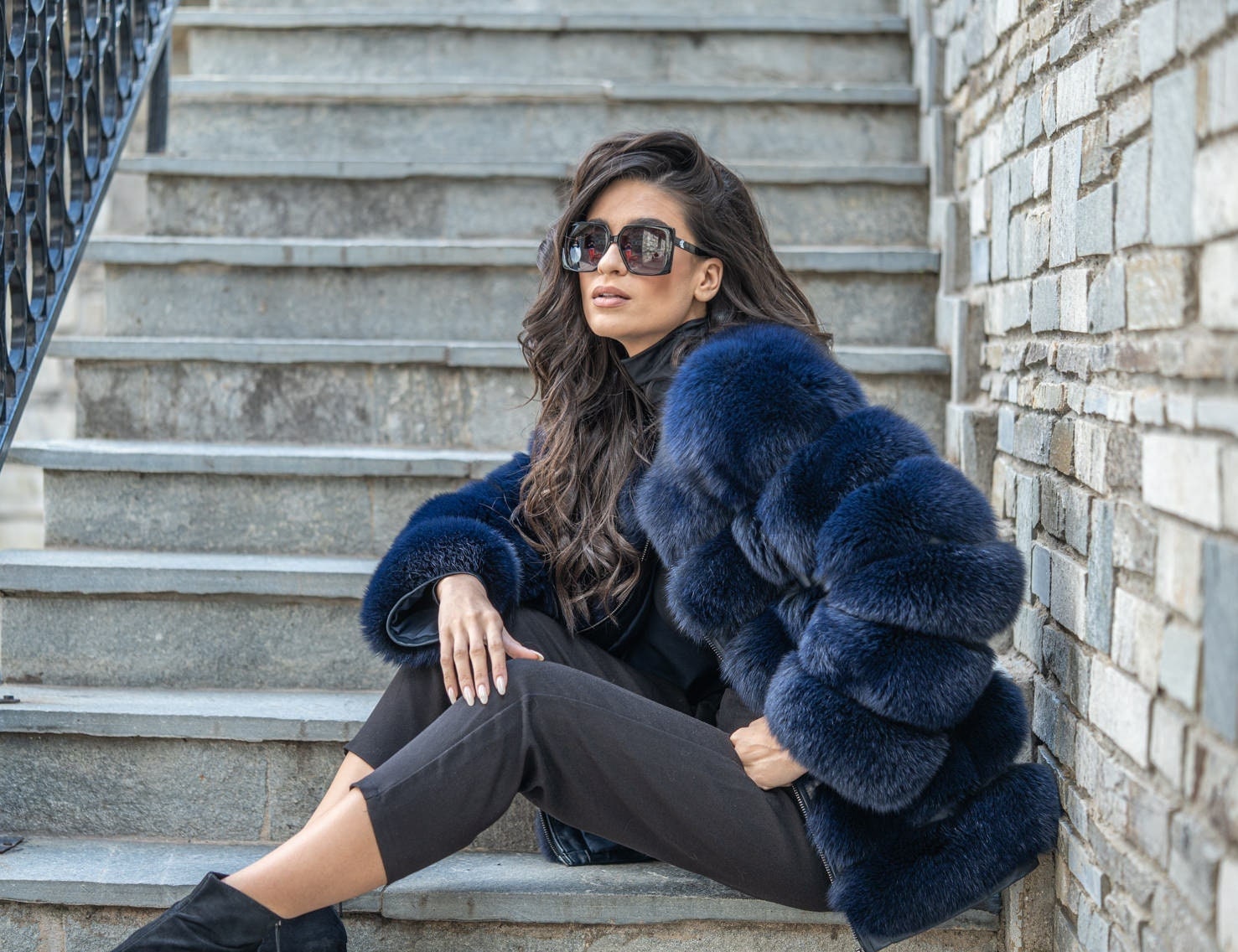 ブルーフォックス　リアルファー　黒　ショートジャケット　ブラック サイズ 9AR il_fullxfull.4298810461_22bu.jpg