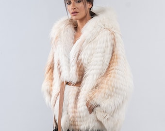 Fluffy Real Fox Fur Cape With Hood and Leather Belt. Winter Fluffy Real Fox Fur Cape With Hood and Leather Belt. Winter