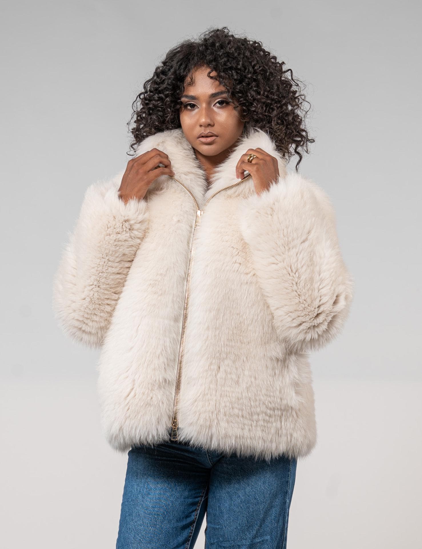 Ivory Fluffy Real Fox Fur Jacket With Zipper Closure. Full Skin