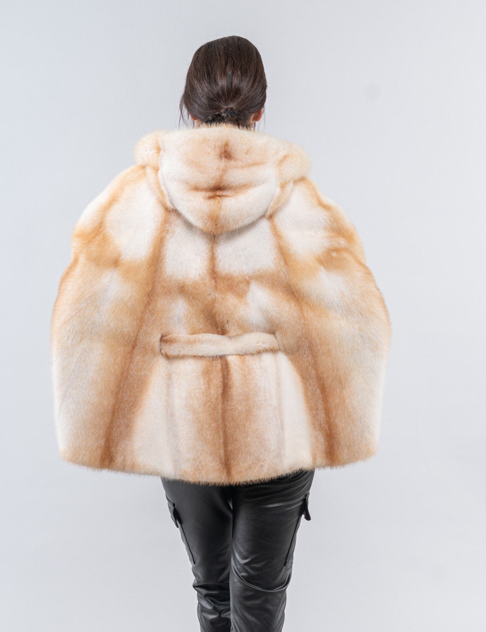 サガミンク ケープ コート saga furs mink cape coat Hooded Saga Mink Fur Cape With Belt in a Natural White and