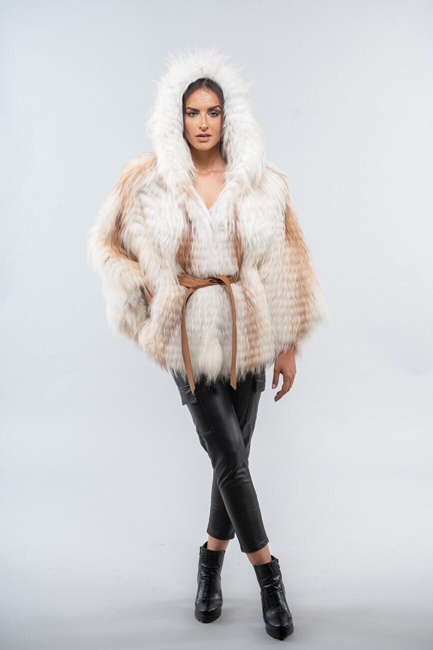Fluffy Real Fox Fur Cape With Hood and Leather Belt. Winter