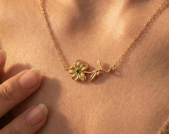 Personalised Birth flower Pendant Necklace, Gold Plated Stainless Steel, Birthstone Gift, Birthday Grandma Gift, Mothers Day Gift for Her