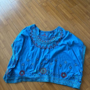 JW Johnny Was Embroidered Boxy Turquoise Top - Small