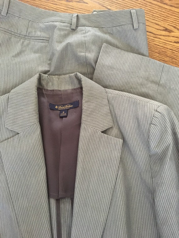 Classic Brooks Brothers Gray Pinstriped Cotton Sui