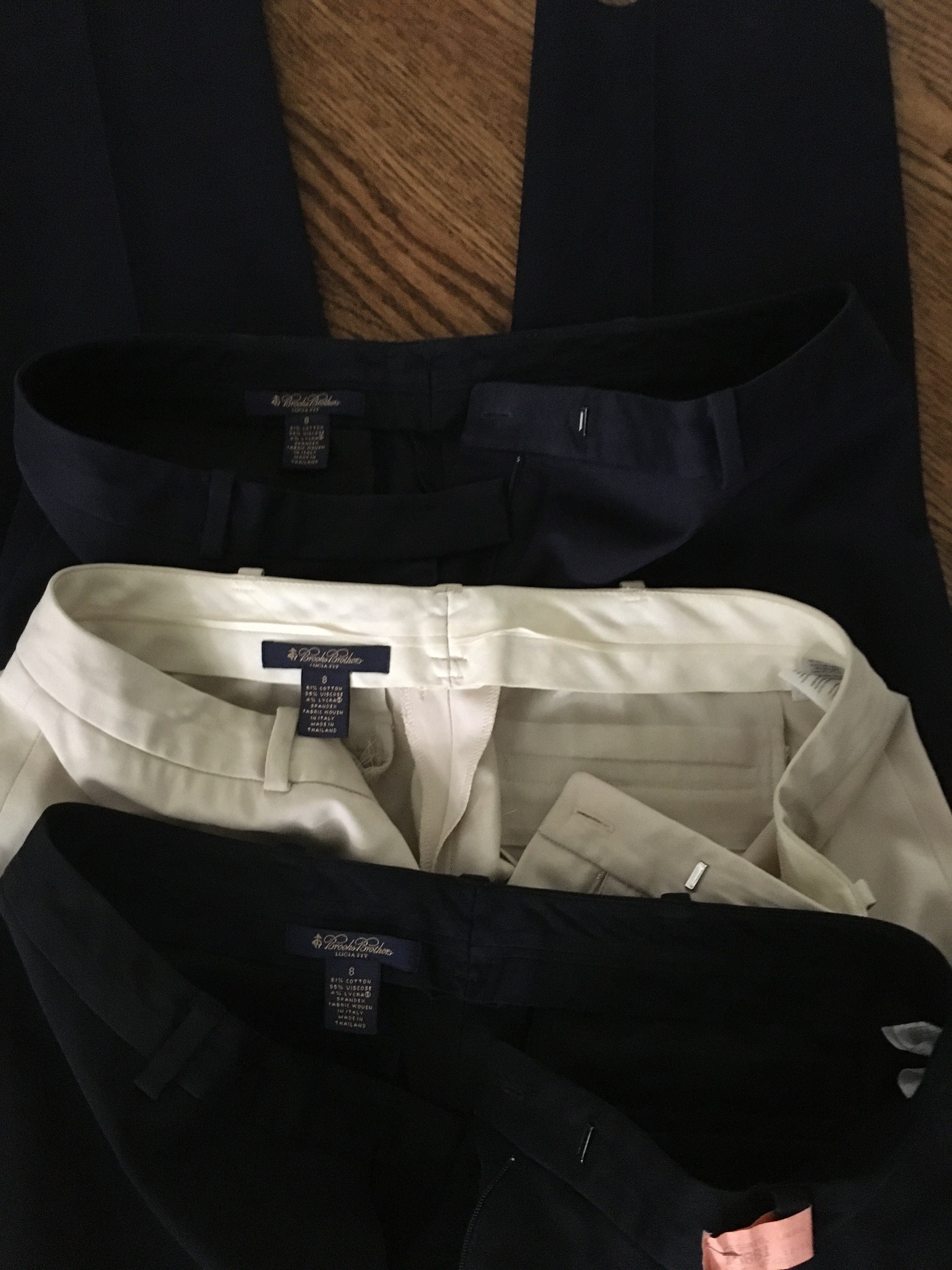 Classic Brooks Brothers Lucia Fit Trousers in Light Khaki Black