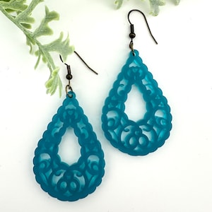 Scalloped Teardrop Lace Earrings svg laser cut file (DIGITAL file only) Glowforge tested
