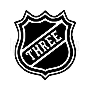 Fichier SVG de trois bouclier de Hockey, découpe Cricut, Silhouette Cameo, espace de conception, graphique, Illustration, chemise joyeux anniversaire, enfant en bas âge jeunesse garçon