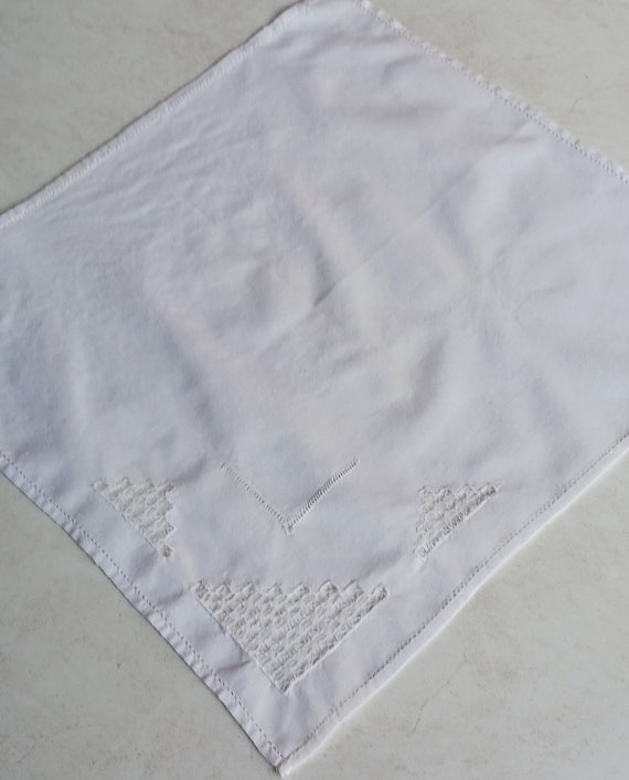 Handmade Crisp White Cotton Embroidered Handkerch… - image 4