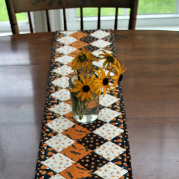 PDF Halloween Quilted Table Runner Pattern Digital Download Pattern, Sews up quickly!