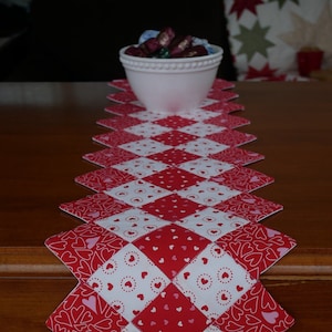 Patrón de camino de mesa acolchado para San Valentín en formato PDF Descarga digital de cartas de amor