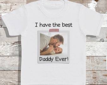 J’ai le meilleur papa de tous les temps Polaroid Photo- Nom et année personnalisés - T-Shirt - Cadeau personnalisé pour bébé -Cadeau personnalisé pour bébé,