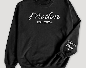 PERSONLIG Mammatröja EST & Namn på ärmen - Mammapresent, Mammapresent, Presentidéer för mamma, Nybliven mammapresent, Present till mamma