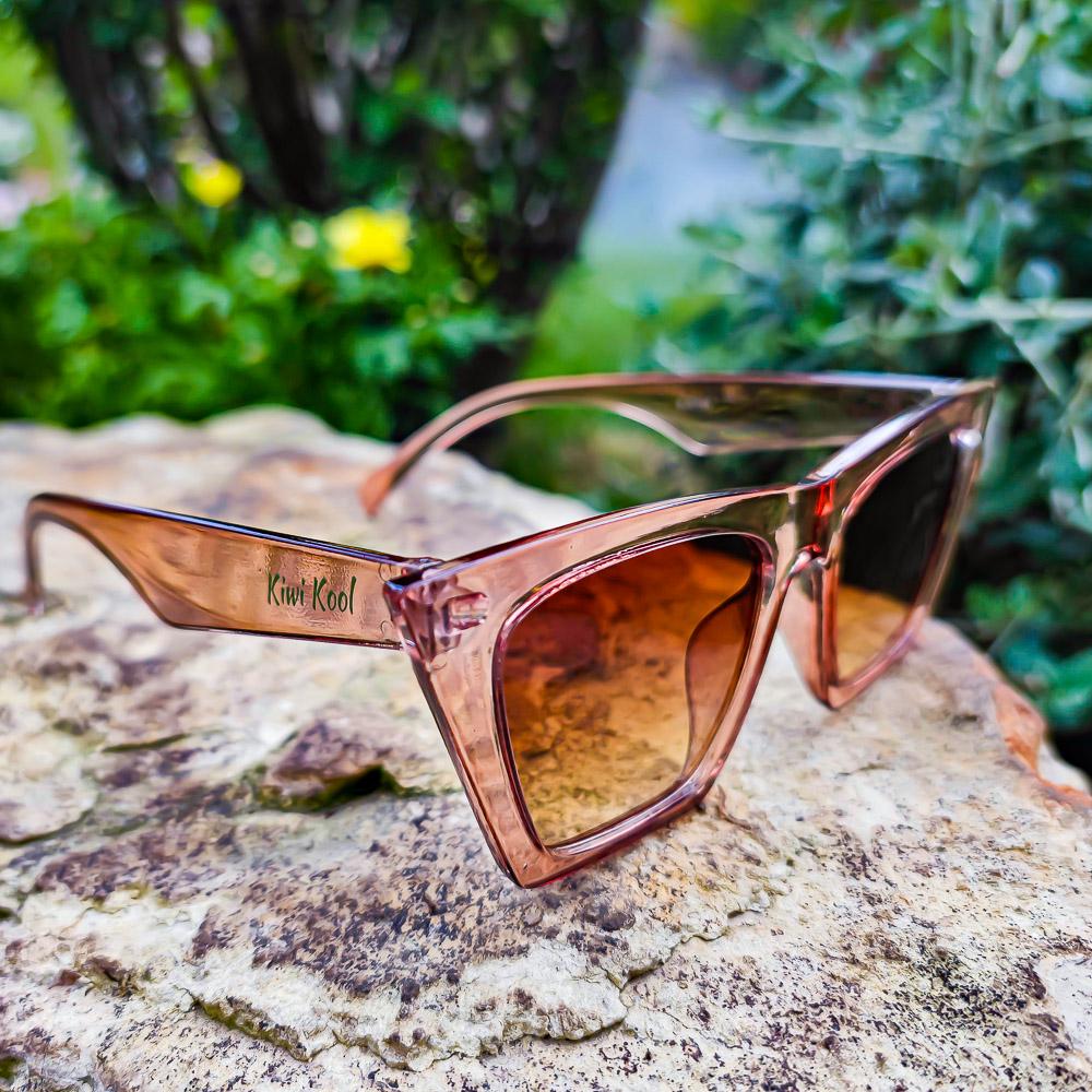 Oversized Vintage Cat Eye Sunglasses - Etsy display picture 2