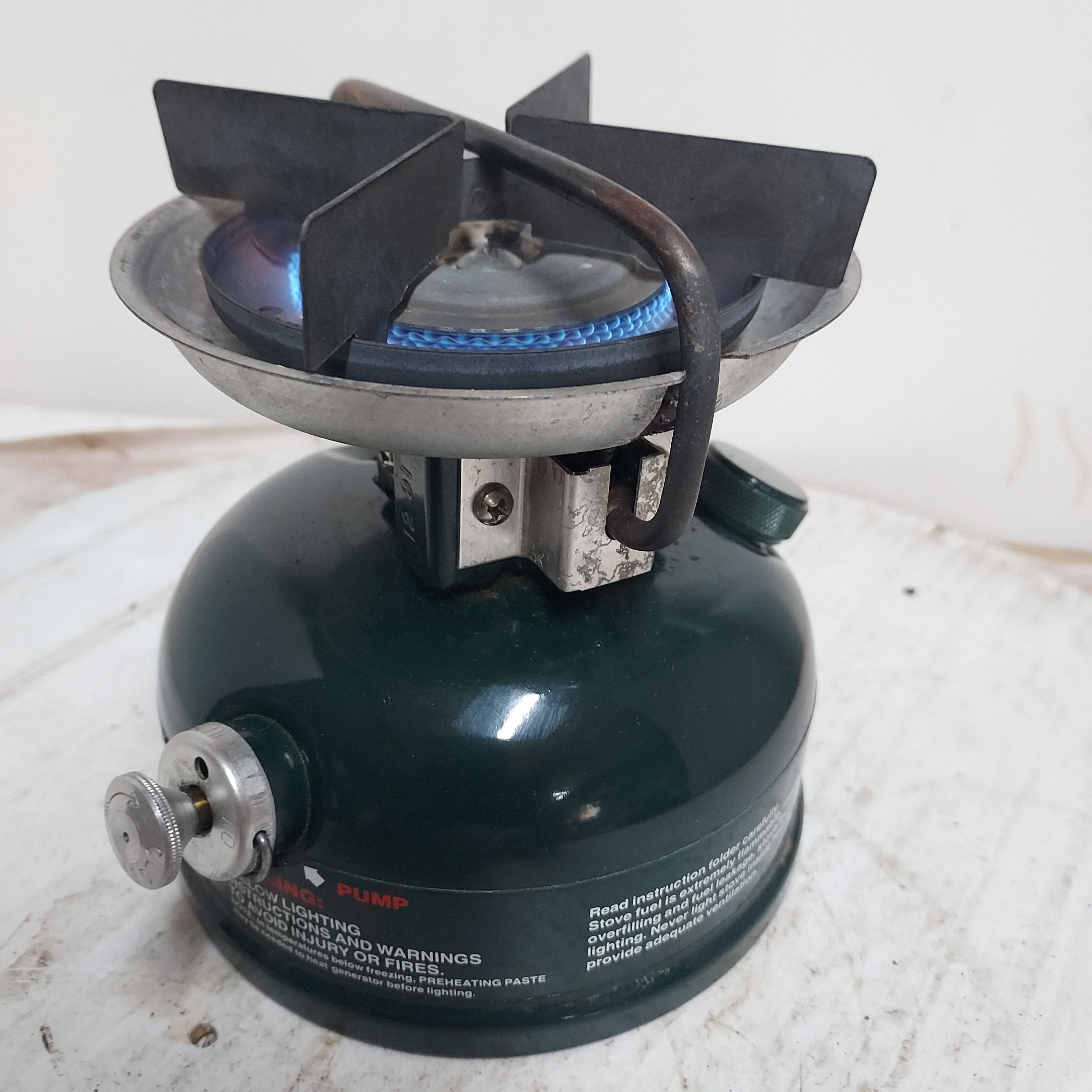 Vintage Coleman 508a Camp Stove. All Original Green Paint