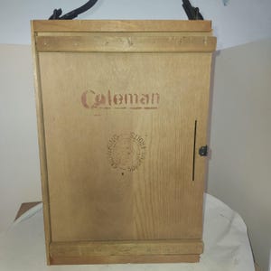 Wooden lantern case, fits most single mantle Coleman lanterns.