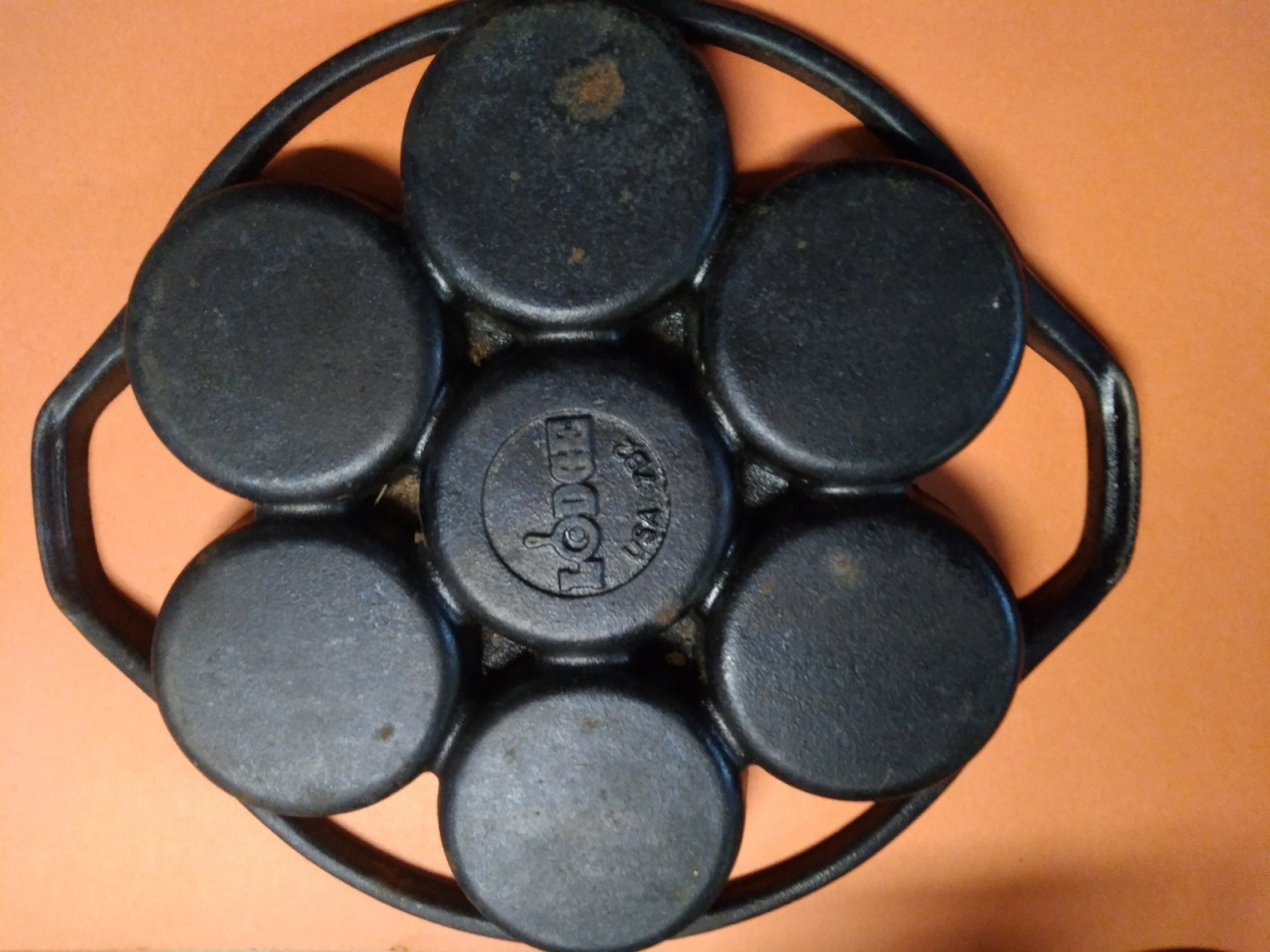 Vintage lodge 7b2 cast iron biscuit pan Etsy