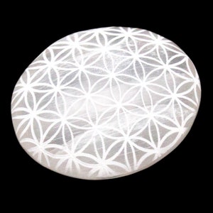 Selenite &quot;Satin Spar&quot;Etched Palm Stone (60mm)|Selenite Palm Stone|Satin Spar Palm Stone|Purification|Healing Crystals|Cleansing|Palm Stone