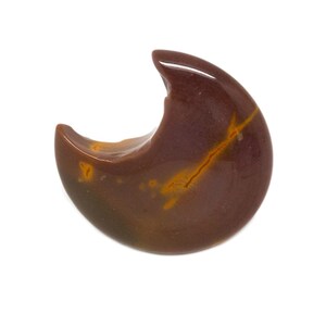 Mookaite Crescent Moon-30mm|Mookaite Moon Carving|Crystal Moon|Crystal Carvings|Mookaite Jasper Moon|Crystal Healing|Mookaite Polished Stone