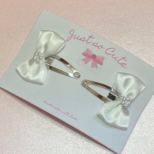 Girls hair clips Ivory bridal white  bows chrome snap clips 3cm satin bow with faux pearls 1 pair flower girls - bridesmaid -wedding