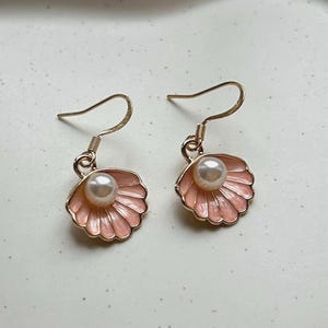 Rose Pink Clam Shell Earrings, Ocean Inspired Jewellery, Mermaidcore Beach Gift
