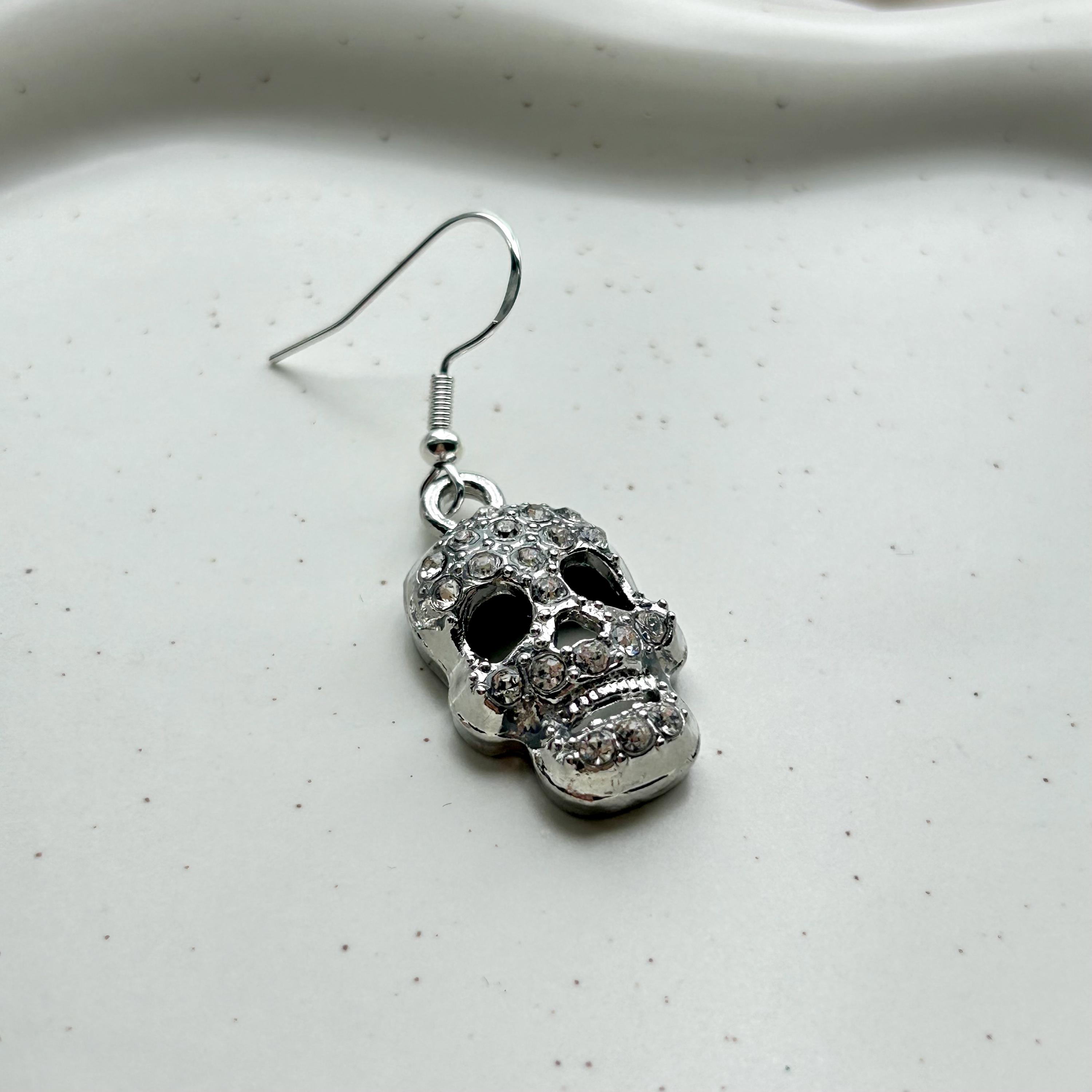 Silver Rhinestone Skull Earrings: Gothic Sparkly Statement  display picture 2