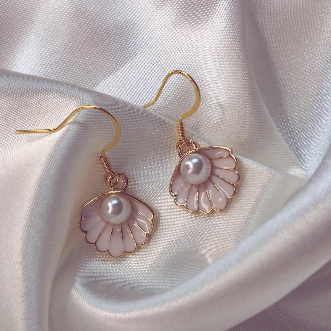 Clam Shell Earrings Ocean Inspired Jewellery Beachy Vibes Pearl