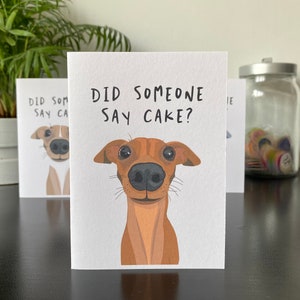 Carte d'anniversaire personnalisée pour chien lévrier italien - Quelqu'un a-t-il dit gâteau ? - Différentes options de manteau pour chien disponibles - Fait main - A6 - Recyclable image 3