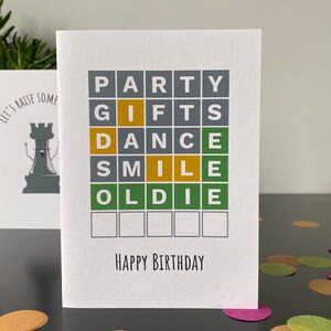 Carte d'anniversaire Wordle - carte d'anniversaire inspirée d'un puzzle de mots - faite main - imprimée sur une carte texturée mate - A6 - recyclable image 2