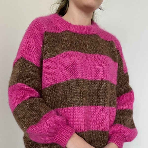 beginner-friendly knitting pattern, oversize striped jumper, chunky yarn