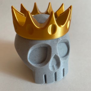 Skull King Box with Screw-on Lid