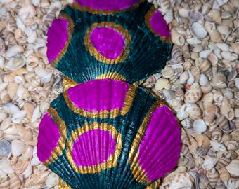 Hand-Painted Clamshells for Table Decor – Teal, Magenta, Gold Accents