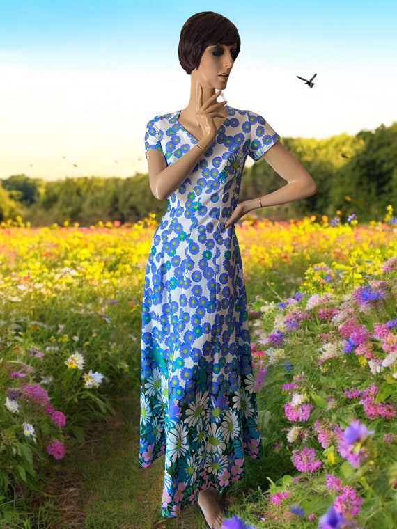 daisy print maxi dress Pretty Daisy Print Vintage 70s Maxi Dress 8 10