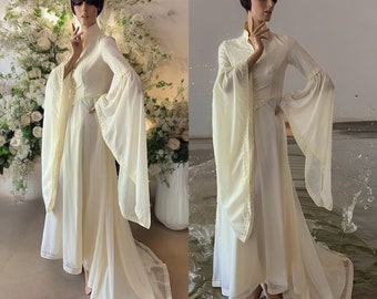 Beautiful massive sleeves vintage 70s medieval goddess wedding dress cream maxi evening prom festival 6 8