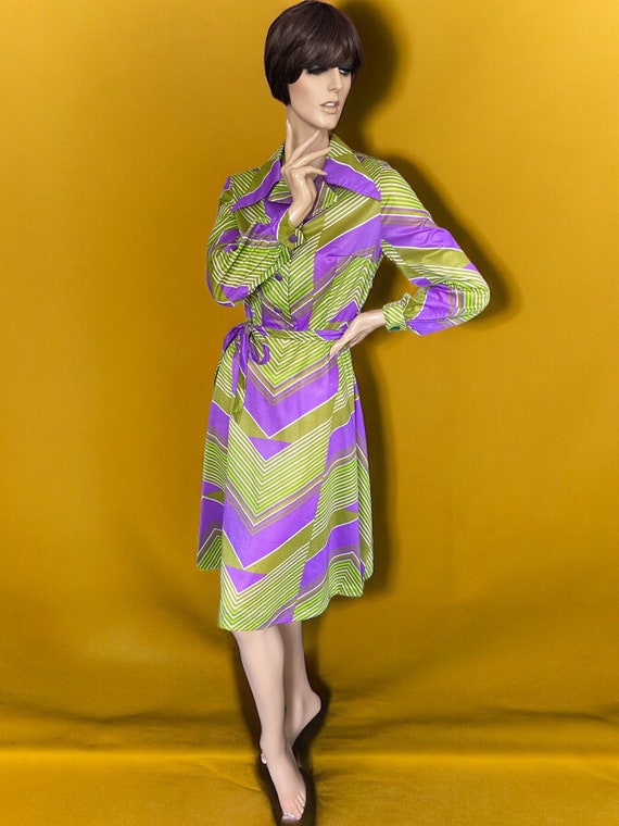 green emerald velvet dress Geometric Print Shirt Dress | Best Online Women's Boutique main image 1