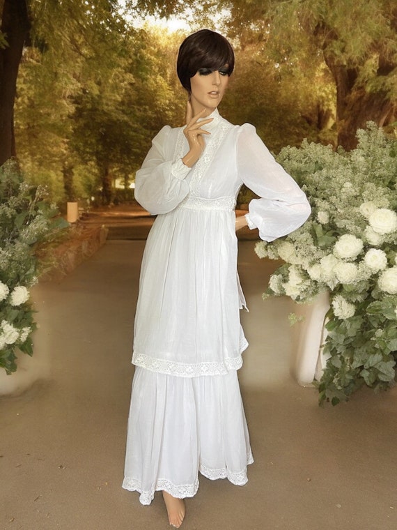 Vintage 70s Angela Gore London Wedding Dress, Lace Detail Vintage 70s Angela Gore London Wedding Dress, Lace Detail