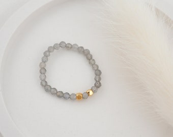 Filigraner grauer Labradorit Perlen Ring | Minimalistischer Edelstein Stapelring | Nr. 21
