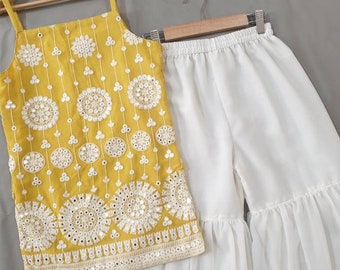 Gele Kurti Sharara-set voor kinderen: Indiase feestkleding