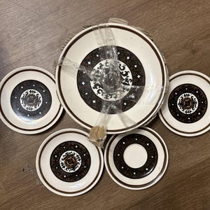 Ensemble complet de 8 pièces MCM Royal-Ironsstone vintage by ROYAL CHINA, plus la portion