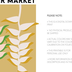 K&ouml;nnte beinhalten: Ein digitaler Druck mit einer stilisierten Illustration einer tropischen Blume mit gelben, wei&szlig;en und rosa Bl&uuml;tenbl&auml;ttern auf beigefarbenem Hintergrund. Der Text "PLEASE NOTE:" ist mit f&uuml;nf Aufz&auml;hlungszeichen aufgelistet.