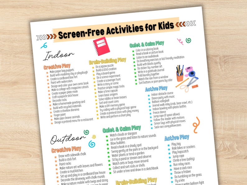 Op de afbeelding: Een bedrukt vel met de titel "Schermvrije activiteiten voor kinderen" met lijsten van binnen-, buiten- en hersenopbouwende activiteiten. De pagina bevat kleurrijke illustraties en tekst, met idee&euml;n voor creatief, rustig en actief spelen.