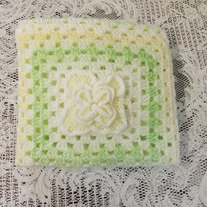Manta de ganchillo para bebé en efecto mármol blanco y verde. Manta de cochecito, Baby-Shower, Wrap-around